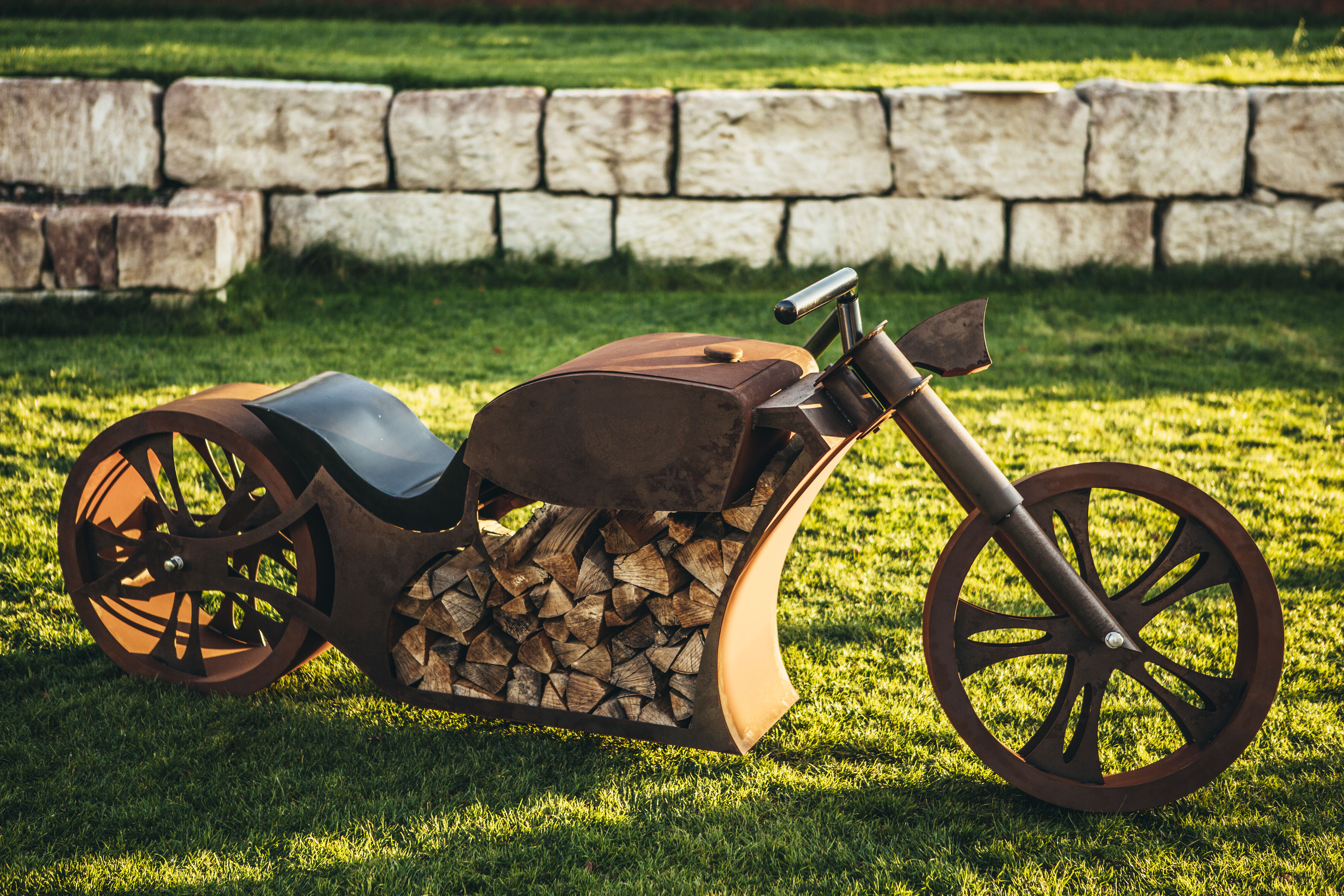 Ferrum Art Design | Grillstelle - Motorrad | Edelrost